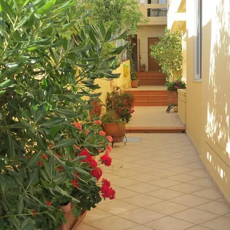 La Luna Aparthotel